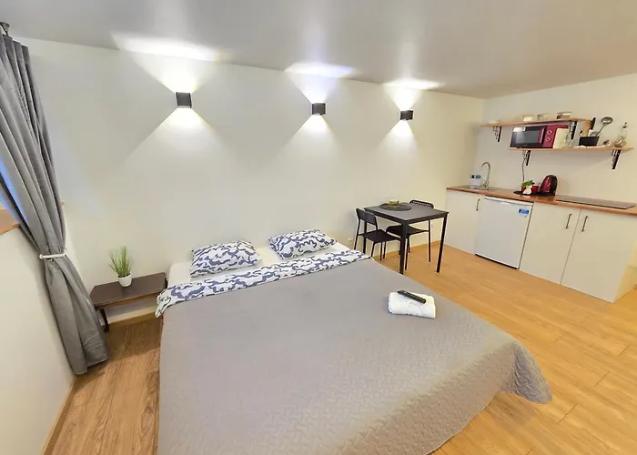 T7 Studio Apartment